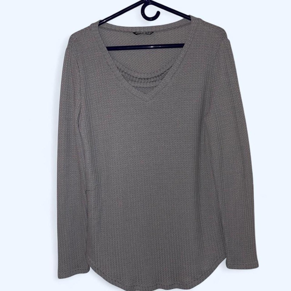 SHEIN Gray long sleeve top with textured waffle knit pattern, size M #waffle